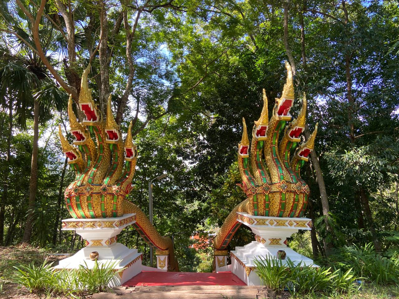 Wat Maduea Wan, Koh Phangan - Buddhist Temple