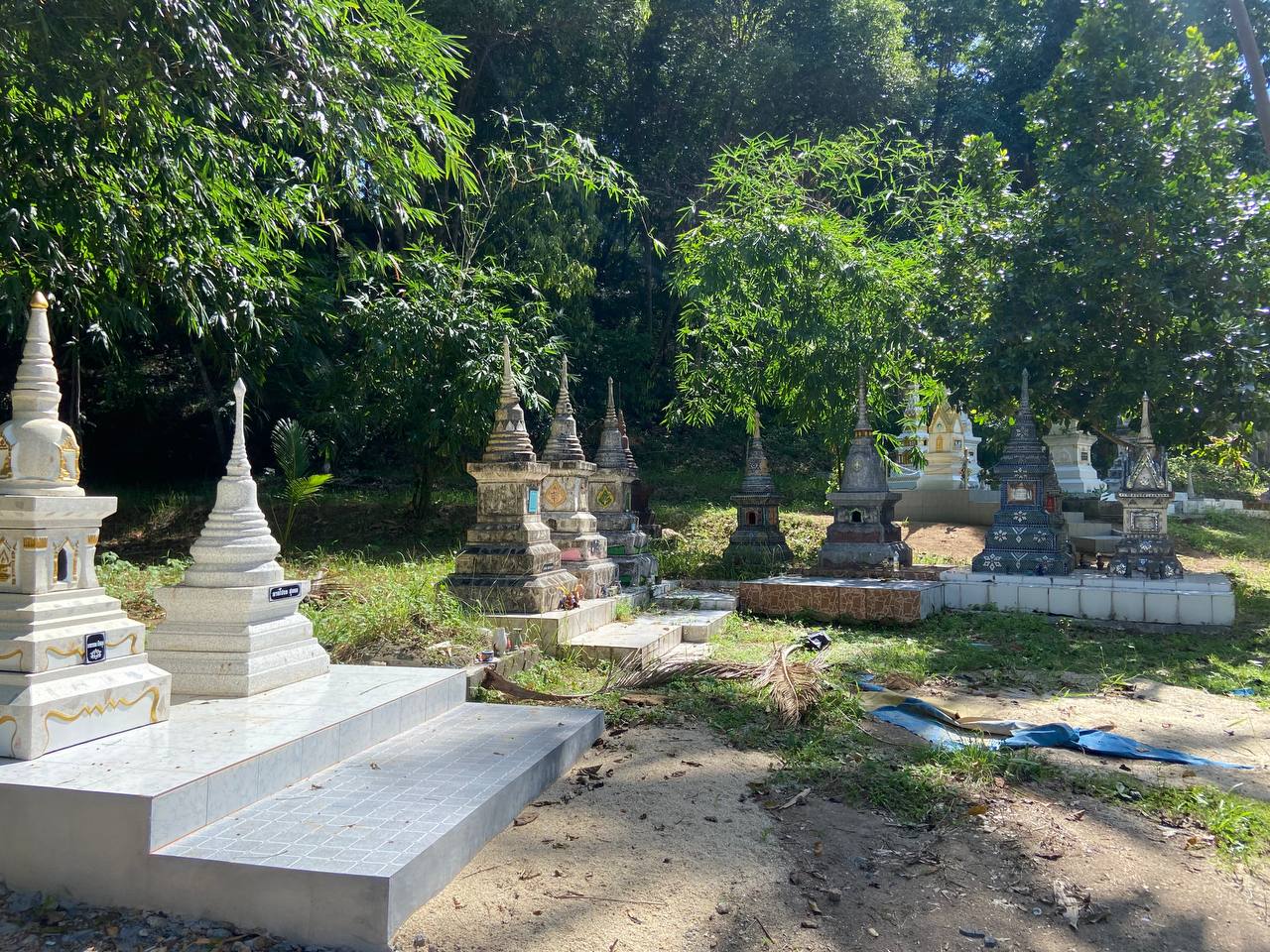 Wat Maduea Wan, Koh Phangan - Buddhist Temple