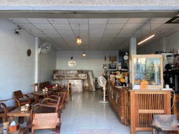 Cookies Cafe on Koh Phangan, known for great coffee, pastries, and a cozy atmosphere.