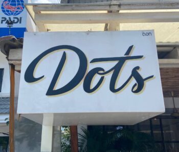 Dots Coffee – Cozy café with specialty coffee and pastries on Koh Phangan