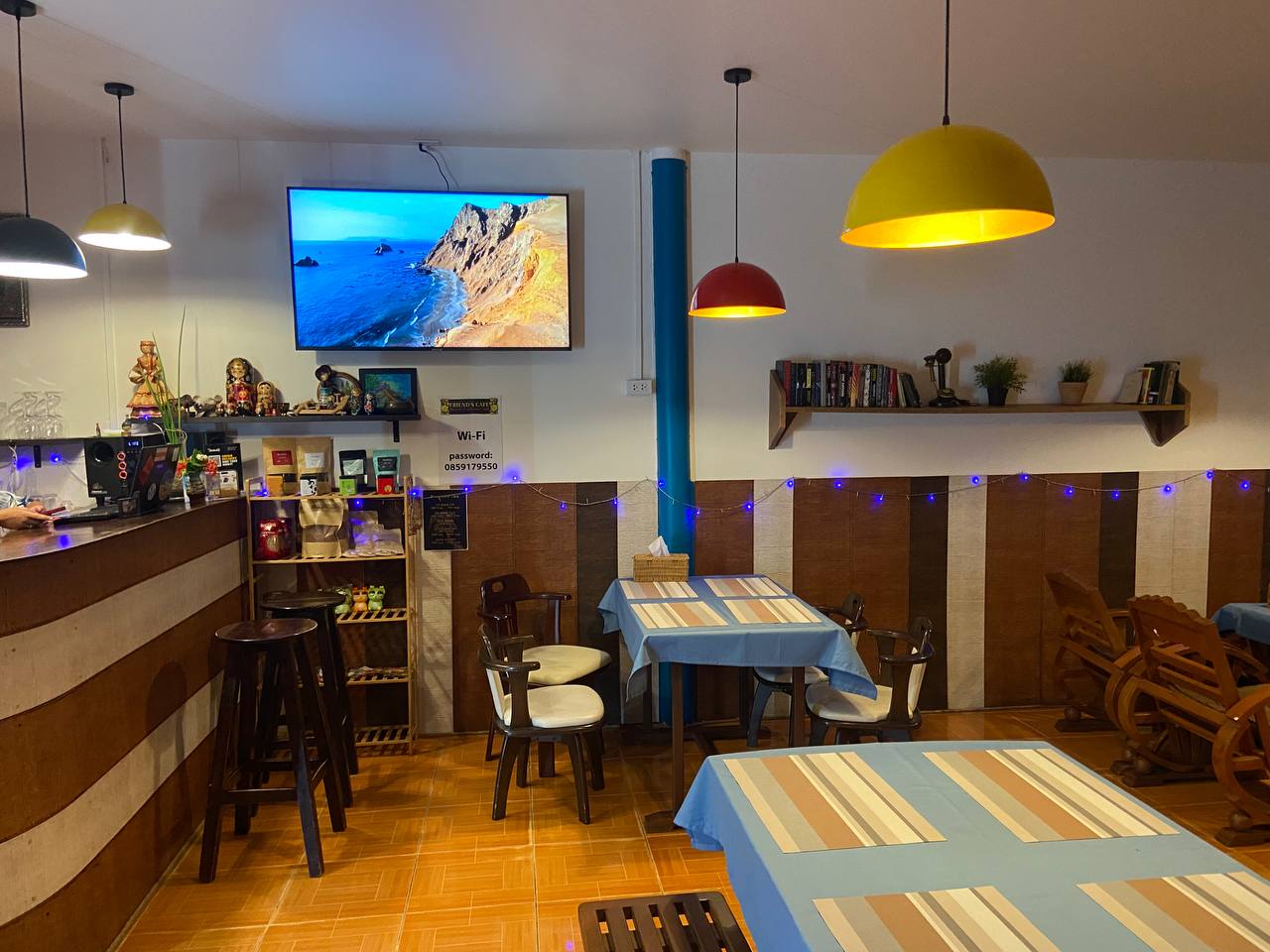 Friends Cafe – Authentic Russian restaurant on Koh Phangan