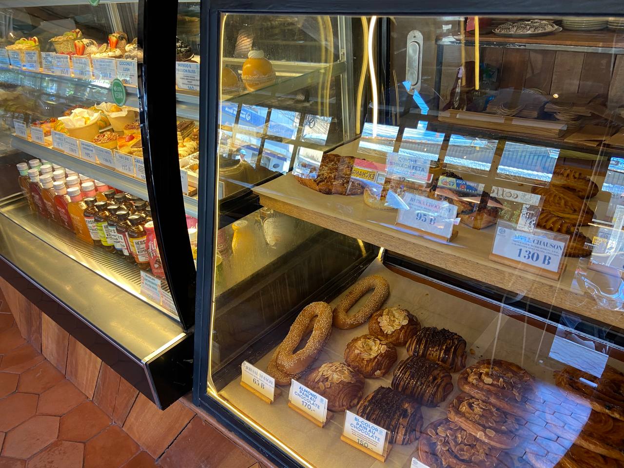 Indigo Cafe & Eatery menu on Koh Phangan – diverse options with vegan desserts