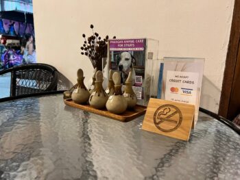 Variety of massage services at Kanda Massage in Koh Phangan, including Thai massage, oil massage, and foot reflexology.