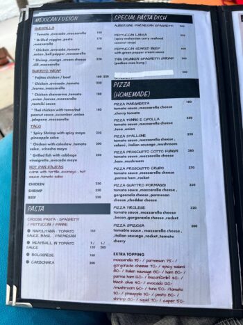 Tasty food and refreshing drinks served at Nangsabai by the Beach on Koh Phangan.