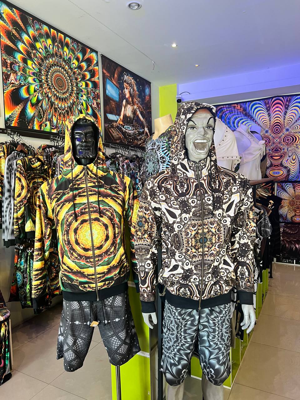 Crealab108 – Psychedelic Art and Clothing Shop in Koh Phangan