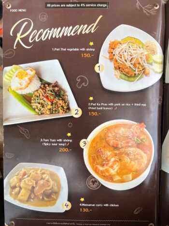 Pen’s Bungalow Restaurant – Fresh Seafood and Traditional Thai Dishes by the Beach