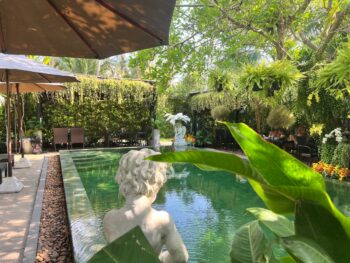 Interior and dishes at Common Grounds cafe on Koh Phangan