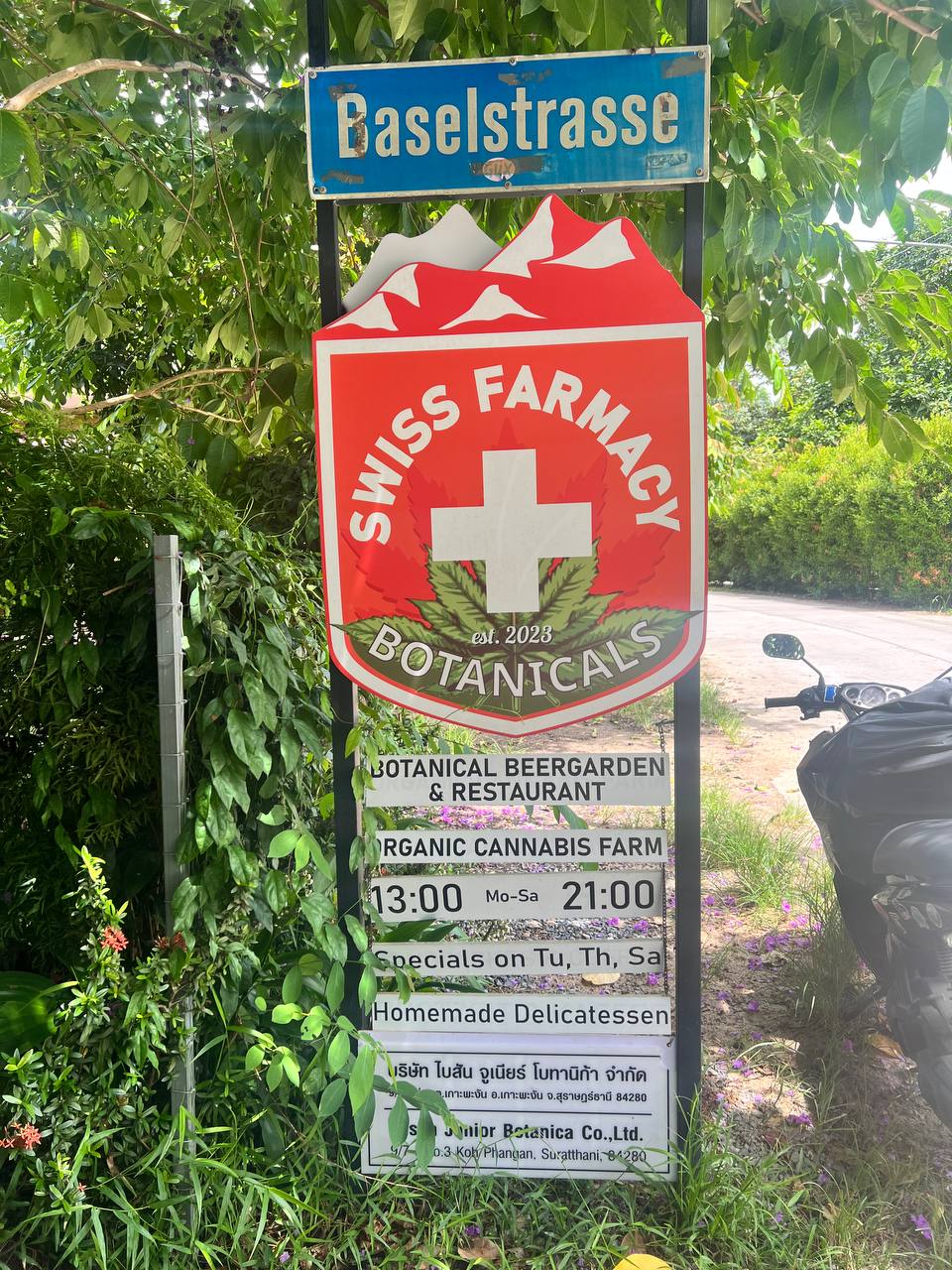 Swiss Farmacy café exterior and garden on Koh Phangan