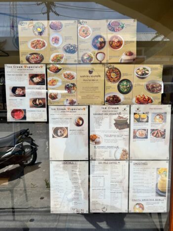 Southern Thai dishes and desserts at KON BA MAPOW on Koh Phangan