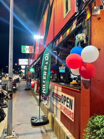 Food Factory Koh Phangan restaurant interior