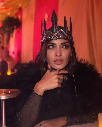 Natasha WAX performing a DJ set (Tech House / Melodic Techno)