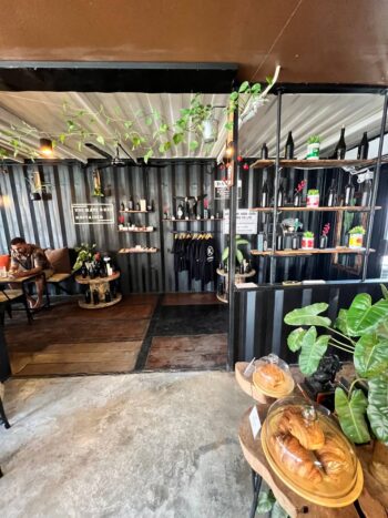 Kontainer Coffee & Restaurant interior seating on Koh Phangan