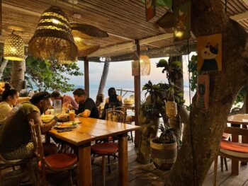 Kikekla Bar & Restaurant interior on Koh Phangan