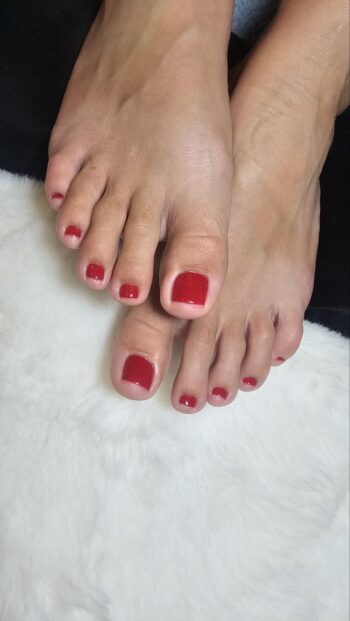 Manicure service at Victoria Nails on Koh Phangan