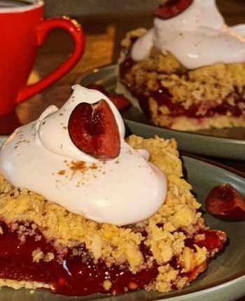 Dessert at STAY GOLD bar Koh Phangan