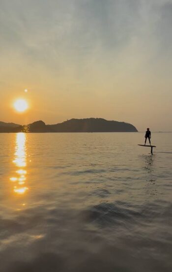 E-foil session preparation on the beach in Koh Phangan