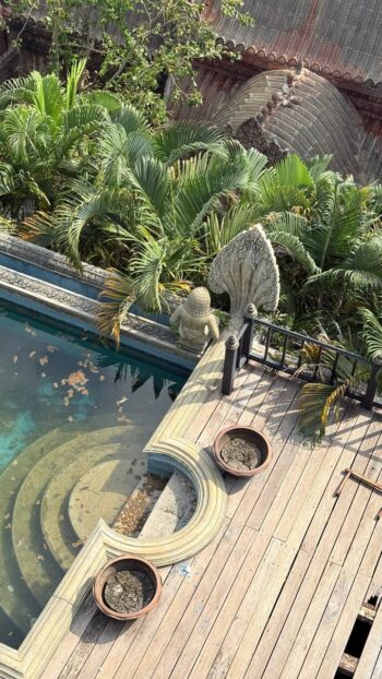 Le Palais Hotel – Abandoned hotel resembling Angkor Wat on Koh Phangan