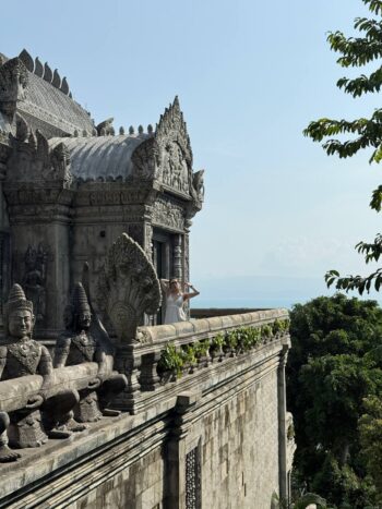 Le Palais Hotel – Abandoned hotel resembling Angkor Wat on Koh Phangan