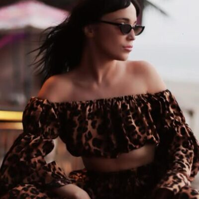 female DJ portrait melodic techno artist CHUDO