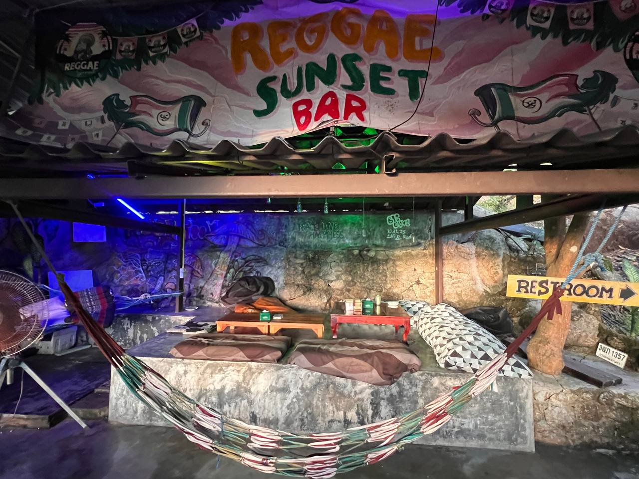 Reggae Sunset Bar – Relax and Enjoy Stunning Views and Great Music on Koh Phangan