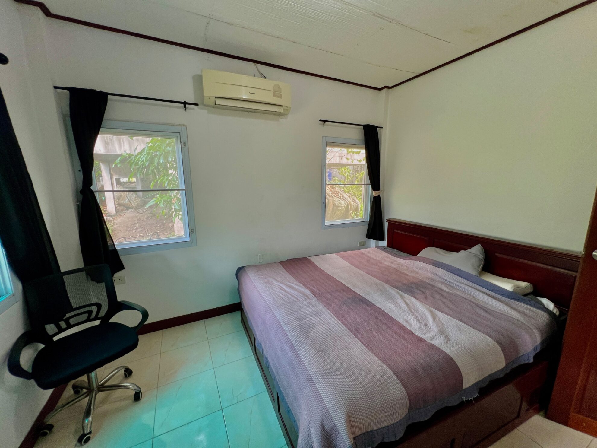 One-Bedroom House for Rent - Image 2